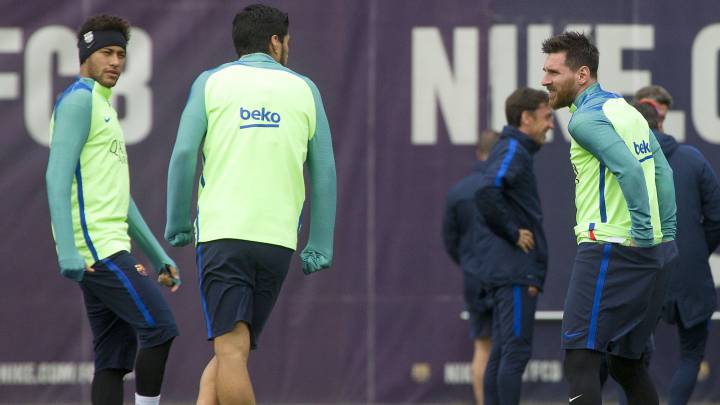 Messi, Suarez and neymar during training.