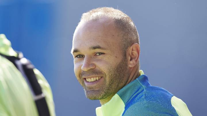 Luis Enrique brings in Mathieu, Alba, Gomes, and Denis following victory over Sevilla, while Málaga boss Michel introduces three new faces to the team