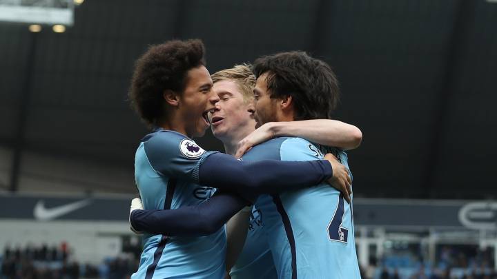 City thrash Palace to tighten grip on top four finish