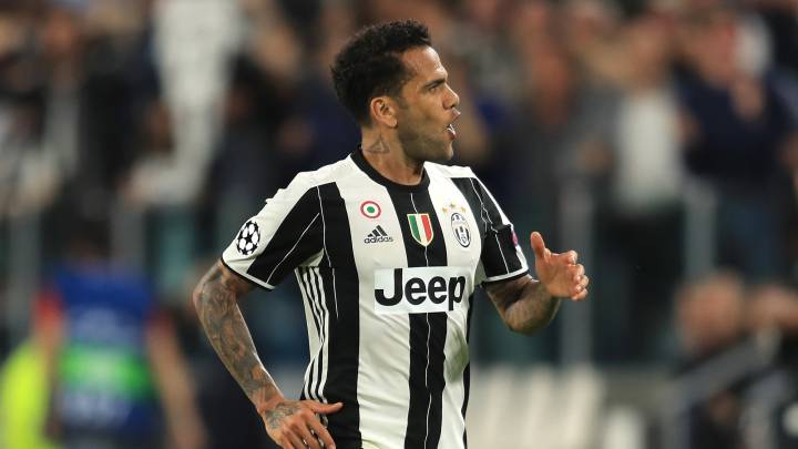 Juventus 2-1 Monaco Champions League semi-final: Mandzukic, Alves, Mbappe goals, match report