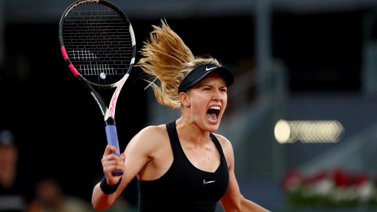 Bouchard stuns Sharapova to set up Kerber clash, Pliskova bows out