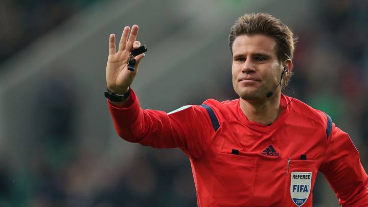 UCL final ref, Brych: "It's vital to connect with the 22 players"