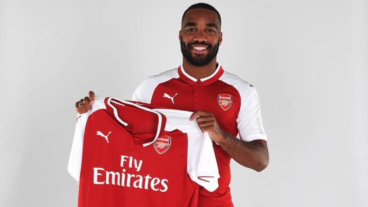 Official: Alexandre Lacazette signs for Arsenal