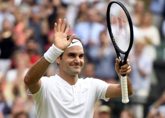 Federer and Kerber cruise into third round at Wimbledon