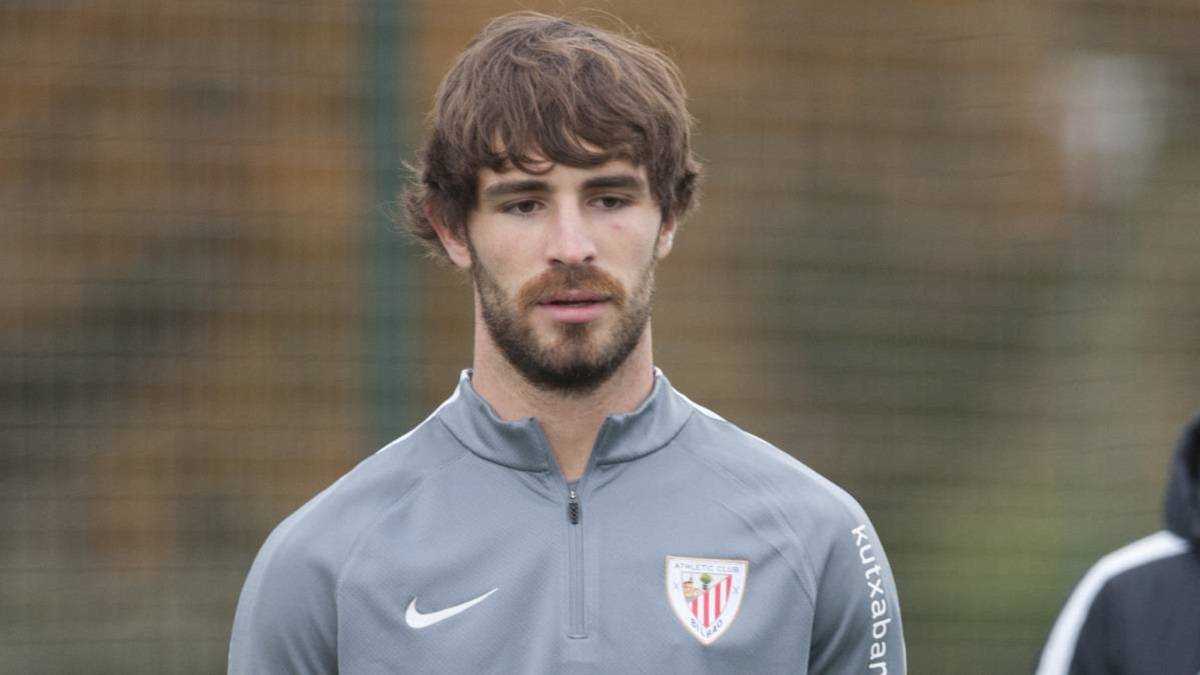 Athletic Bilbao players shave heads to support Yeray Alvarez in cancer battle