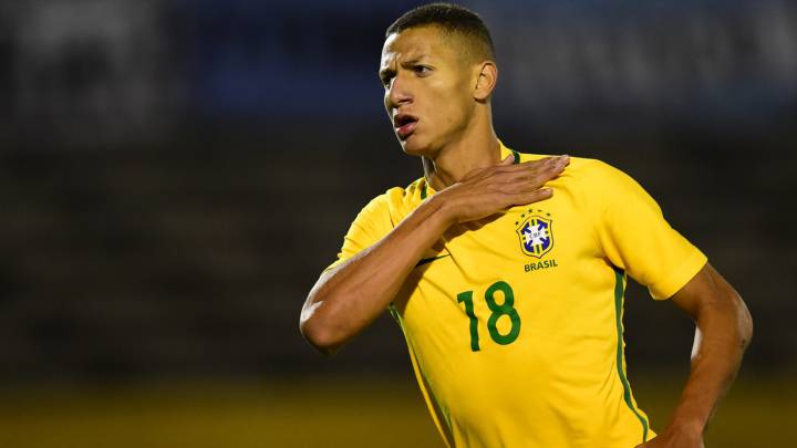 Watford reel in Richarlison