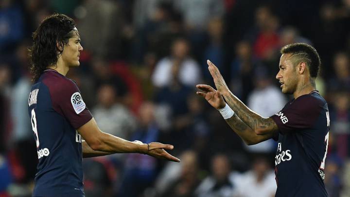 Neymar pulls the strings as PSG win four from four