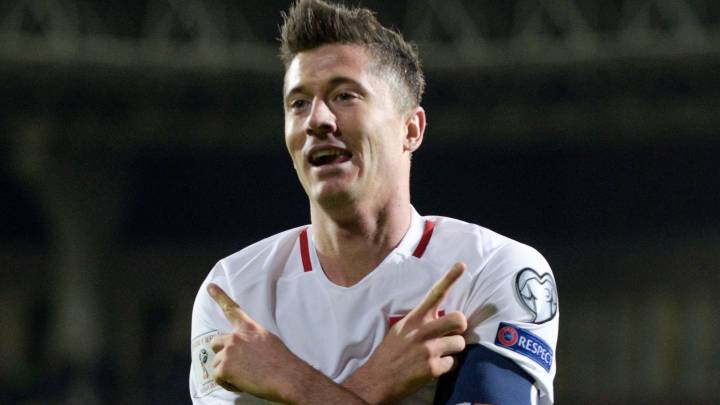 Record-breaking Lewandowski puts Poland on course for Russia