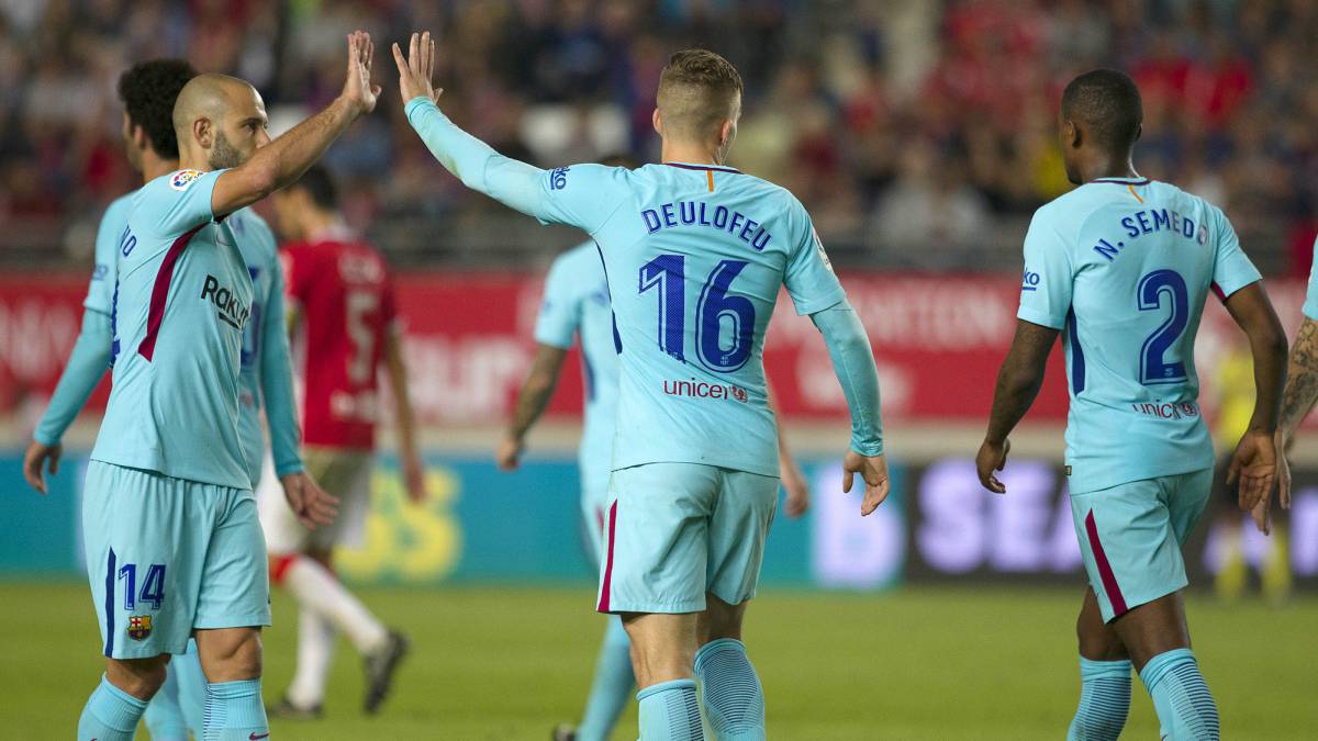 Ernesto Valverde's side took firm control of the tie with goals from Alcácer, Deulofeu, and debutant José Arnáiz against Segunda B opposition.