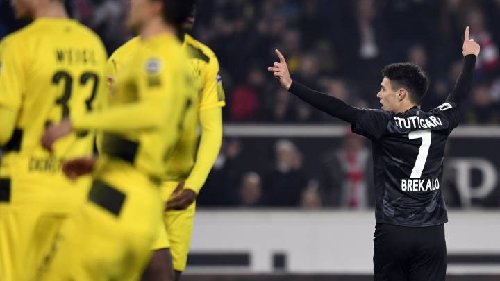 The pressure increased on Peter Bosz after Dortmund fall to defeat at Stuttgart, leaving the Black and Yellows six points adrift of Bayern Munich.