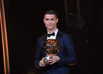 Cristiano Ronaldo wins 2017 Ballon d'Or in Paris