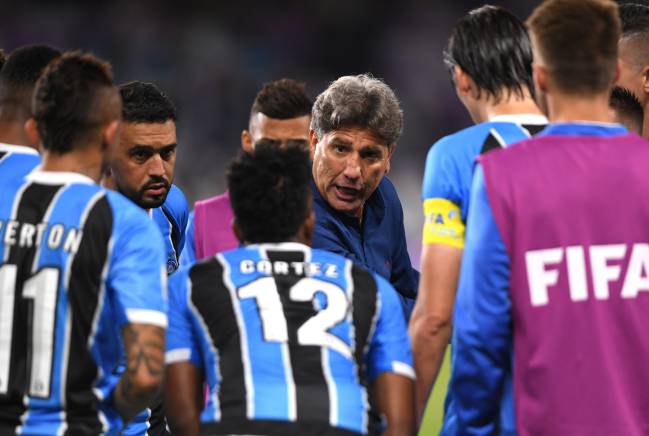 Renato Gaucho, manager of Gremio gives his team instructions before extra time is played during the FIFA Club World Cup UAE 2017 semi-final match.
