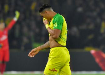 Nantes' Carlos has red card overturned after being kicked by referee