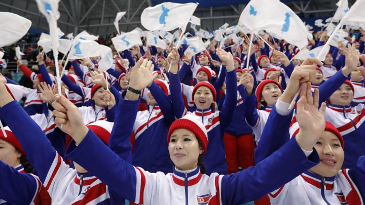 North Korean cheerleaders appear at South Korean-Czech Republic men’s ice hockey match