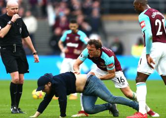 Angry West Ham fans vent fury at club directors
