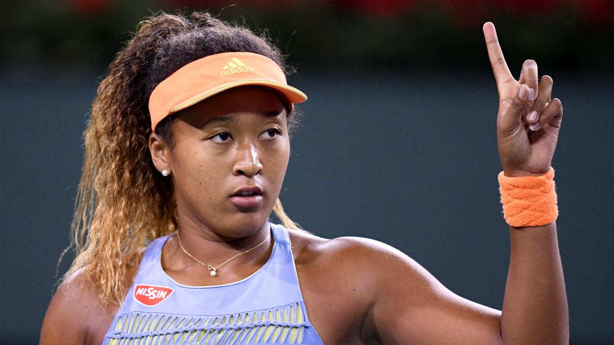 Japanese sensation Osaka blitzes Halep en route to decider