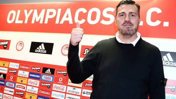 Oscar Garcia quits chaotic Olympiakos