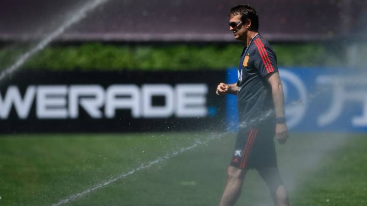 Lopetegui sacked by Spain