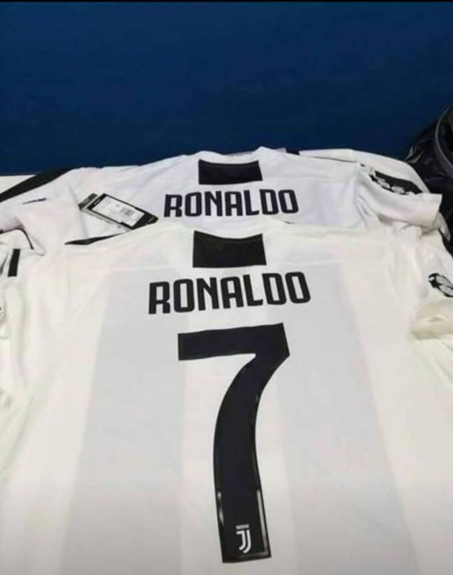 Preparing | Cristiano Ronaldo Juventus shirts.