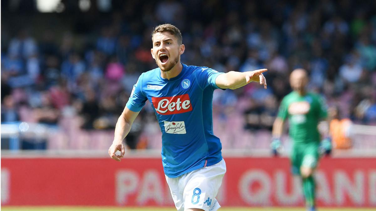 Jorginho links up with Sarri at Chelsea