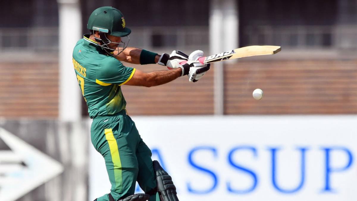 'Remarkable' Hendricks debut shows Proteas' batting depth - Du Plessis