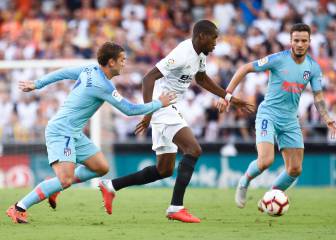 Rodrigo goes close for Valencia, Costa for Atlético