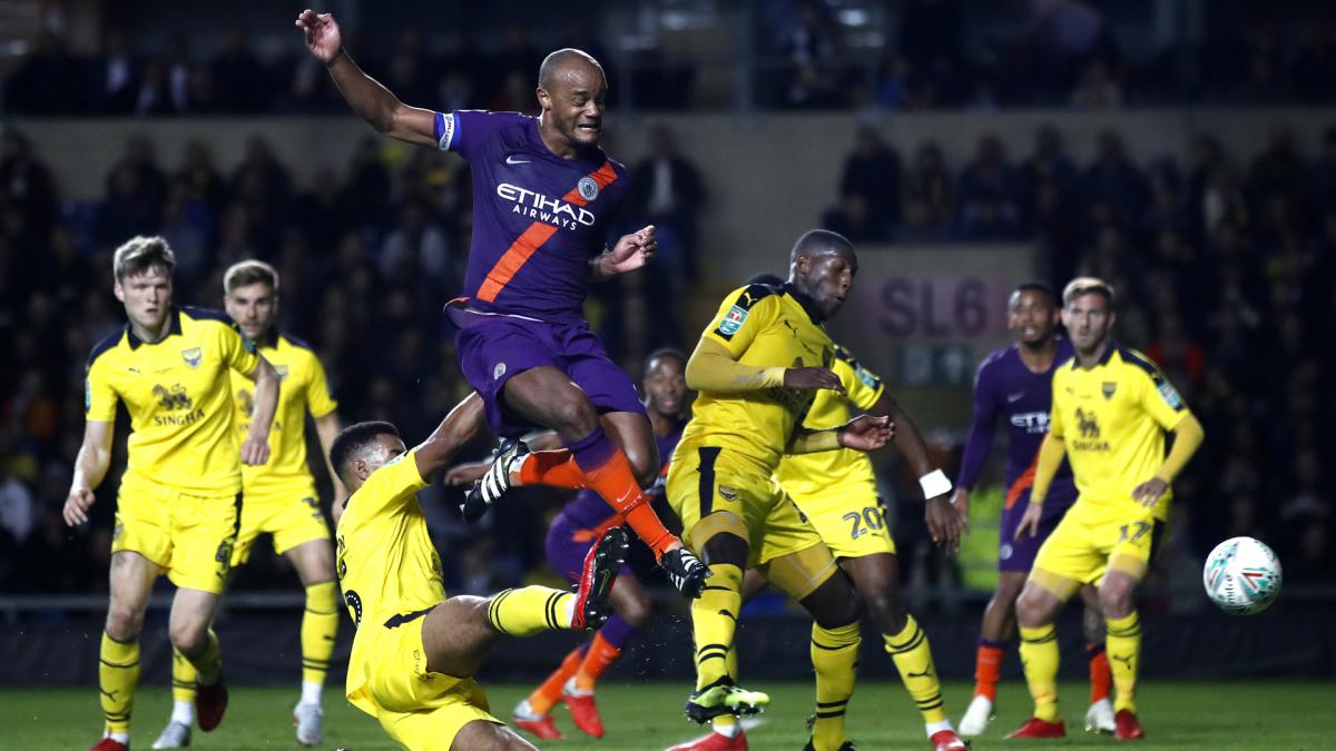Guardiola wants Kompany to extend City stay