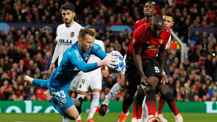 Manchester United - Valencia: as it happened, match report