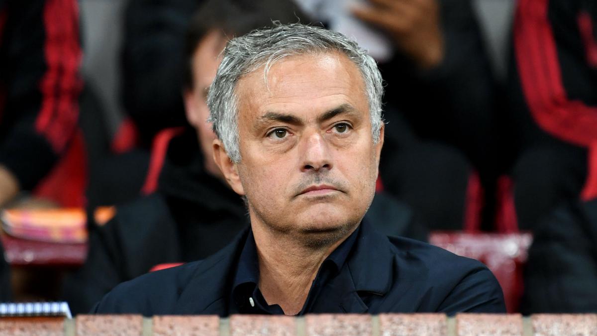 Manchester United dismiss Mourinho sack reports