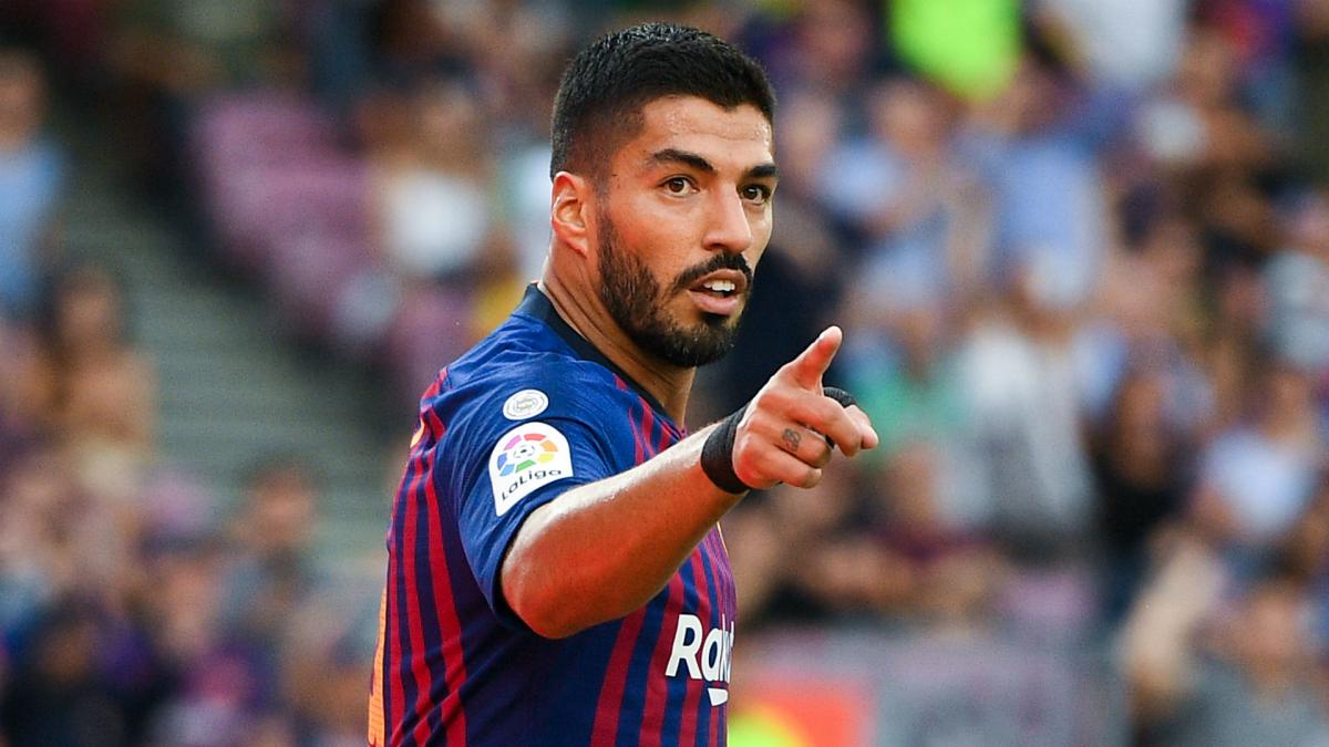 Barcelona: Luis Suárez starts treatment on knee problem