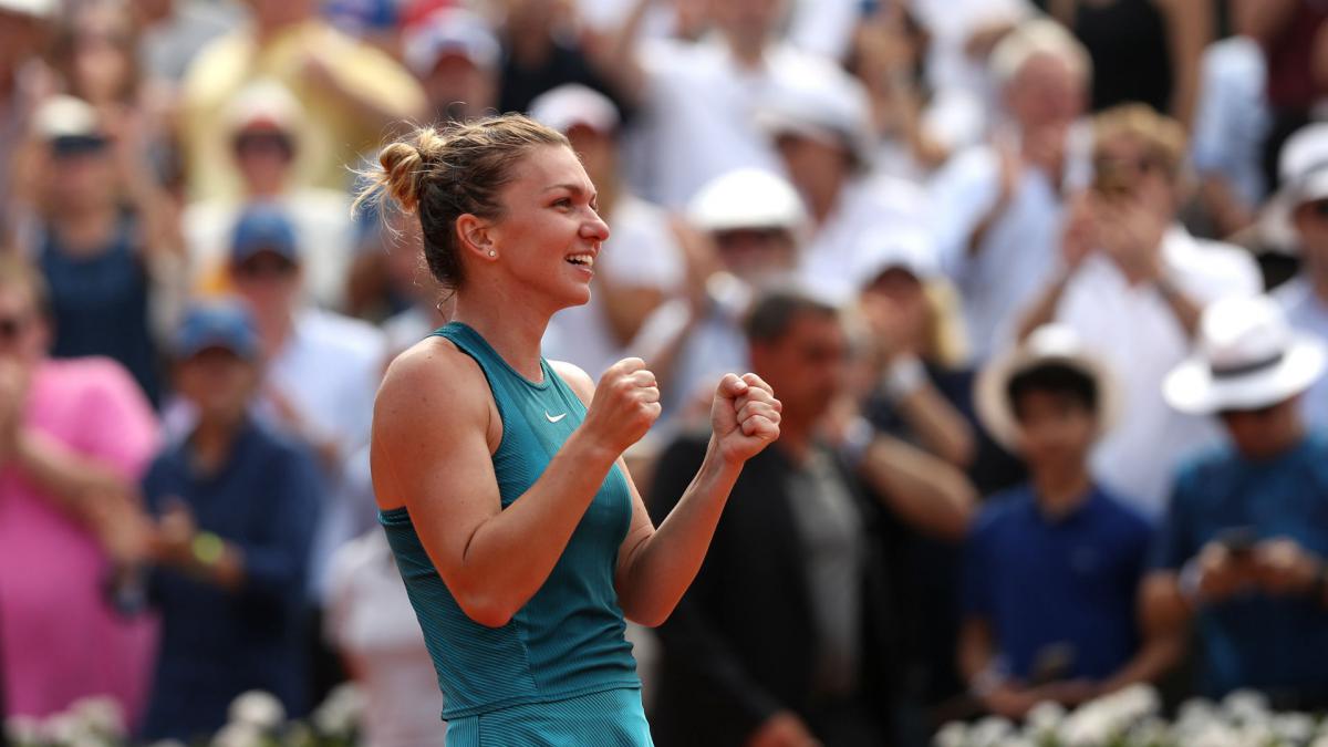 Halep to end 2018 as world number one