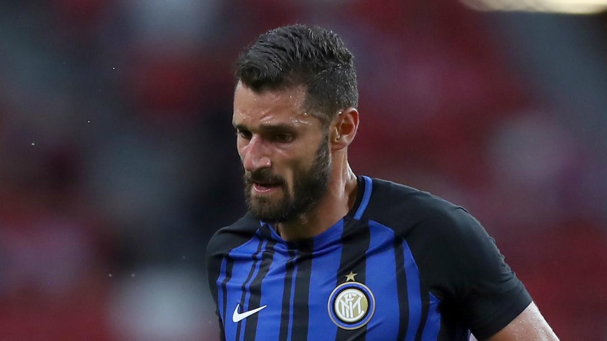 Brozovic, Candreva and Miranda among six to renew Inter deals