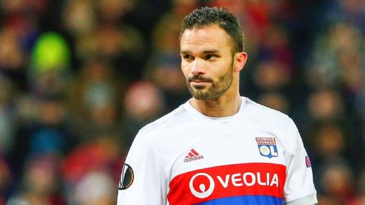 Lyon defender Jeremy Morel commits to Madagascar