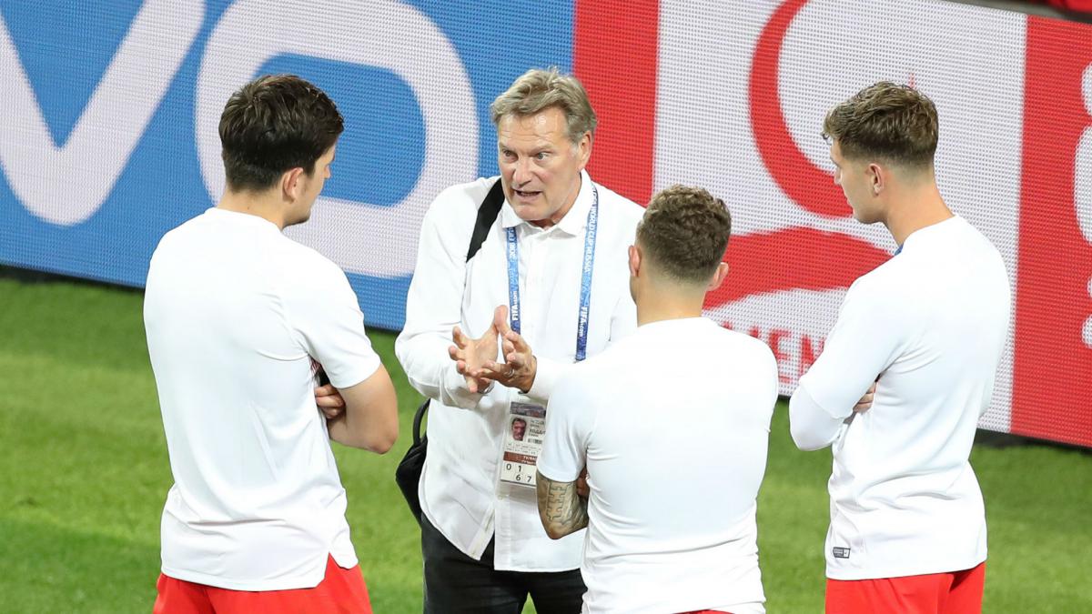 Hoddle still in serious condition after heart attack