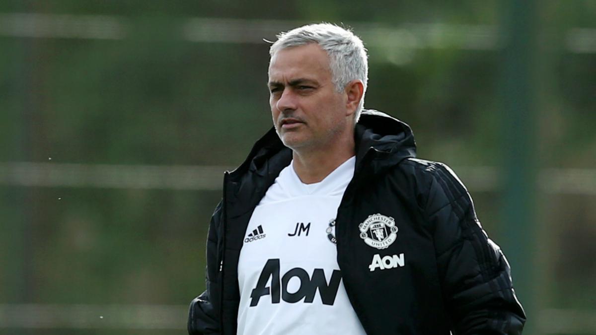 Manchester United not in title race - Mourinho
