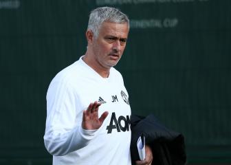 Van Gaal did better job than Mourinho, claims Muhren