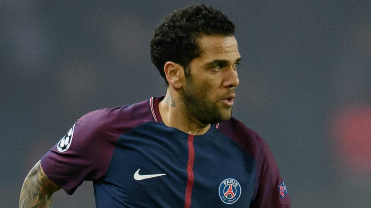 Alves determined to play in the Premier League