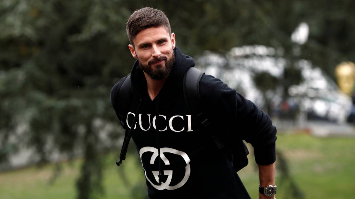 Giroud: 'It's impossible to display homosexuality in football'