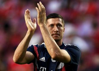 Lewandowski back in Bayern training as Davies joins new team-mates