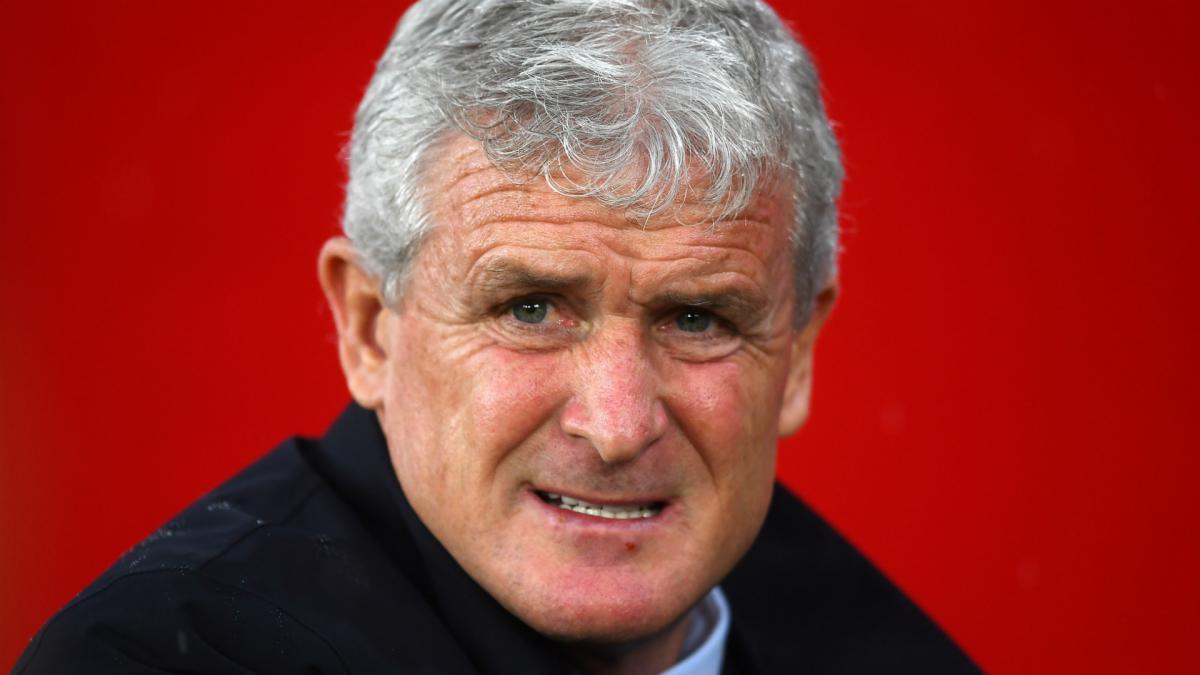 Struggling Southampton sack Hughes despite Man United draw