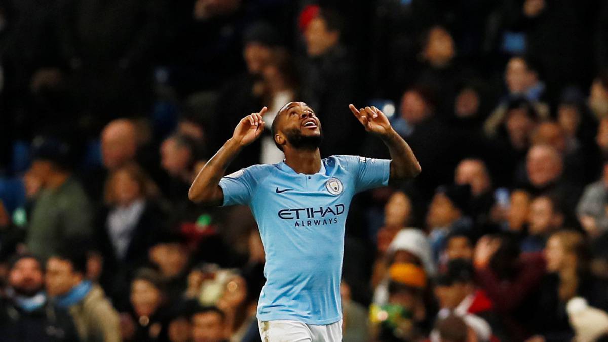 Chelsea and police investigate claims of racial abuse aimed at Raheem Sterling