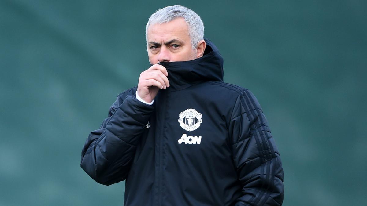 Irwin urges Mourinho turnaround before PSG Champions League clash