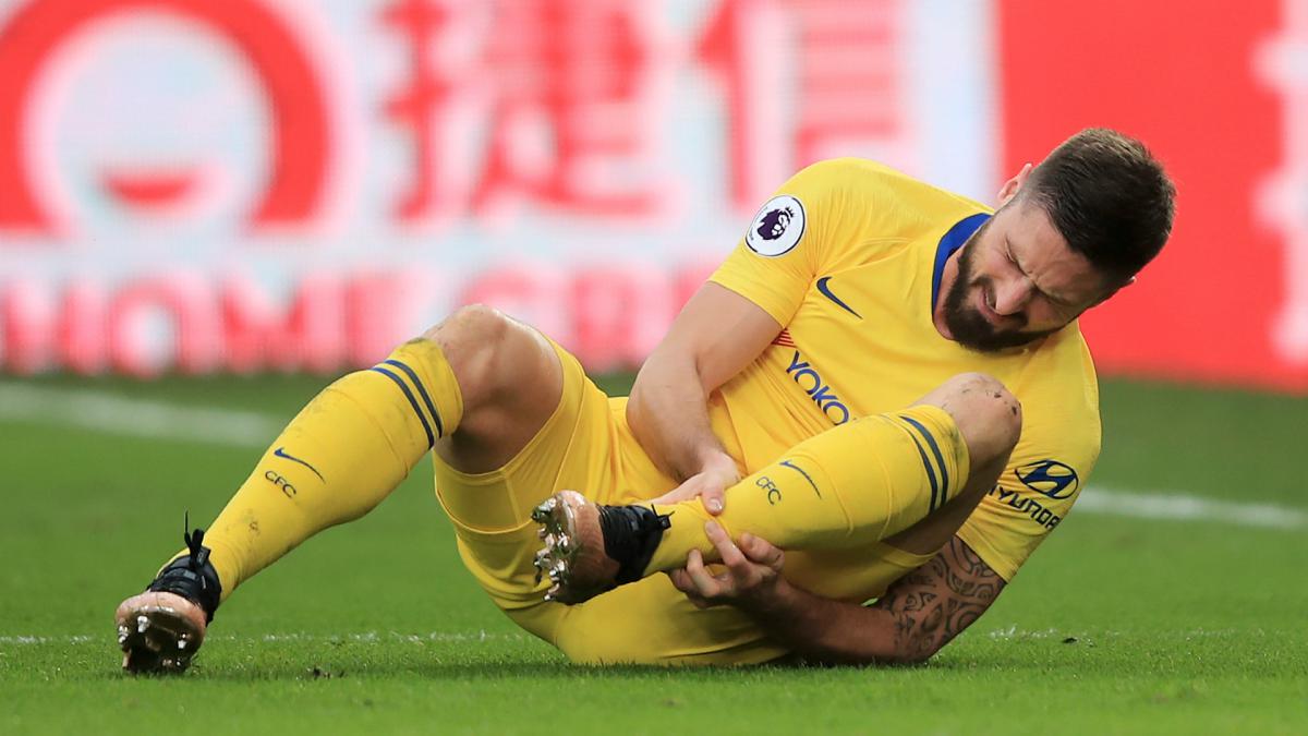 Sarri bemoans injuries after Giroud limps off