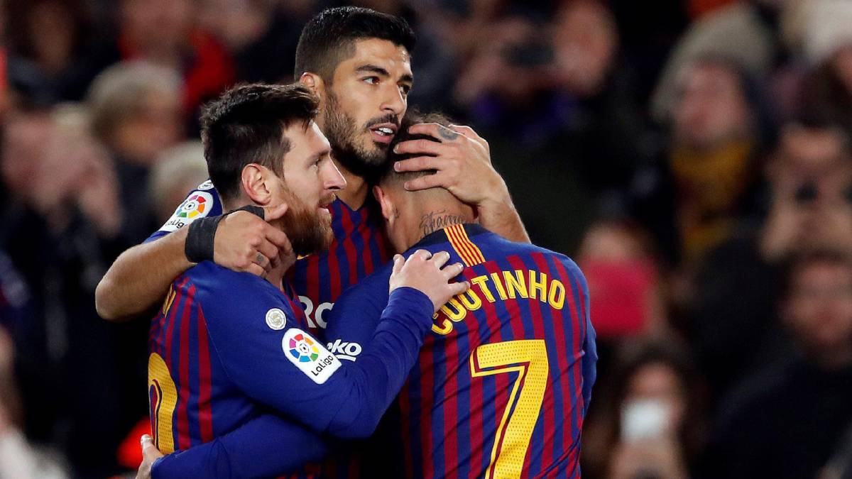 Suárez and Messi on target in routine stroll over Eibar