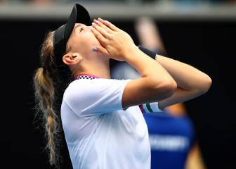 American teen Anisimova sends records tumbling