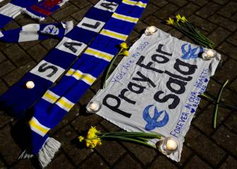 Cardiff and Nantes fans hold vigil for missing Emiliano Sala