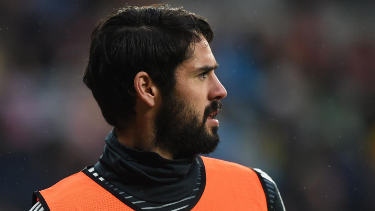 Luis Enrique casts doubt over Isco's Spain place