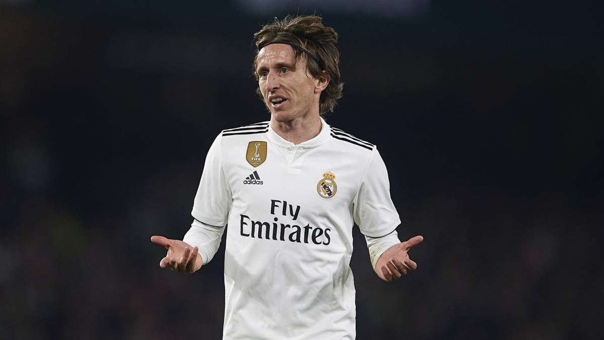 Barcelona v Real Madrid: Can Ballon d'Or winner Modric save Los Blancos' season?