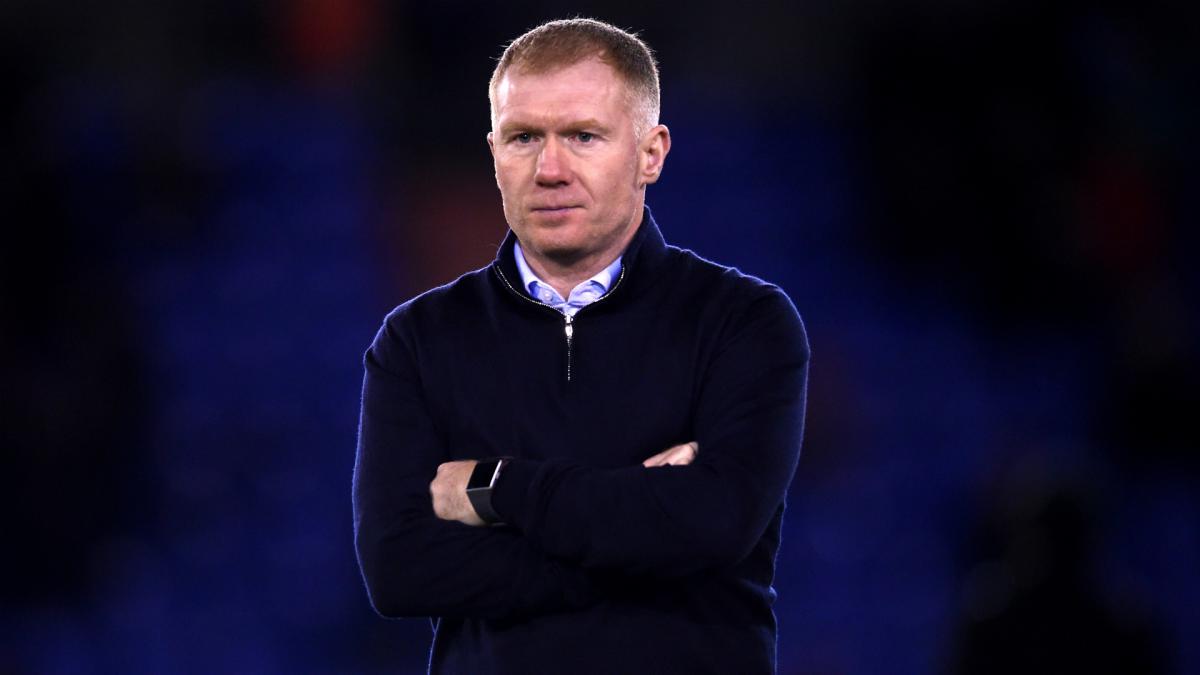 Scholes leaves Oldham after a month