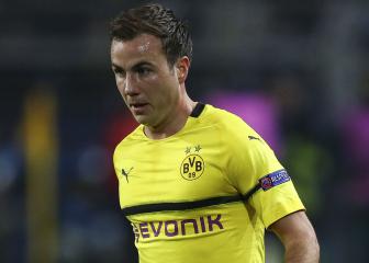 Dortmund's Mario Gotze sidelined with broken rib